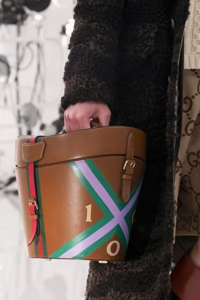 Look 28